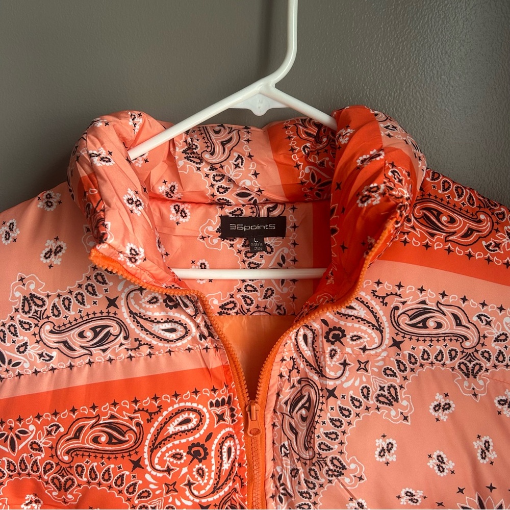 Sleeveless Zip Up Front Pocket Multi Print Paisley Bandana Vest - 36point5 - Picture 6 of 9